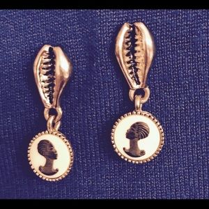 Signed Coreen Simpson Dangling Earrings (B/S)